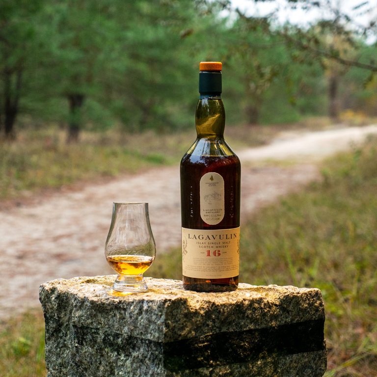 Lagavulin 16 Efsanevi Islay Viskisi